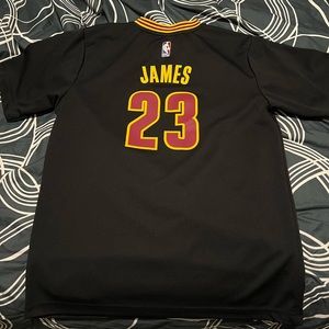 Throwback LeBron James Cavaliers sleeve jersey